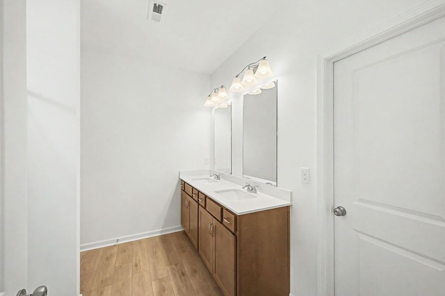 Furnished interior view inside a new home in Ironhorse, Dickson (Image 9).