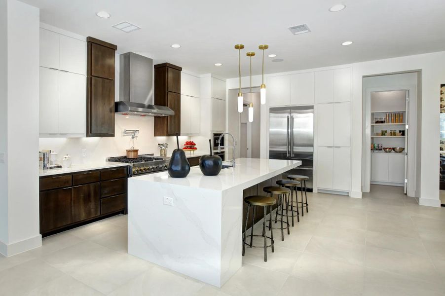 The Lynmar II Kitchen