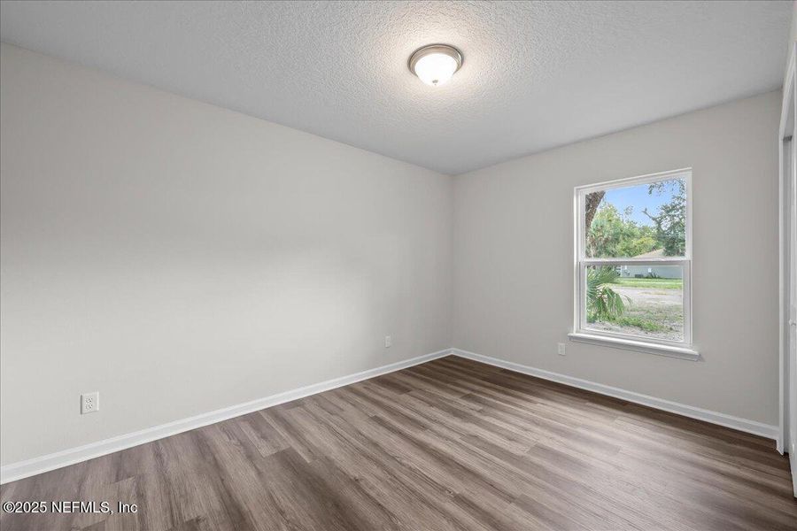 Spacious, unfurnished interior of a new home in , Palatka (Image 13).
