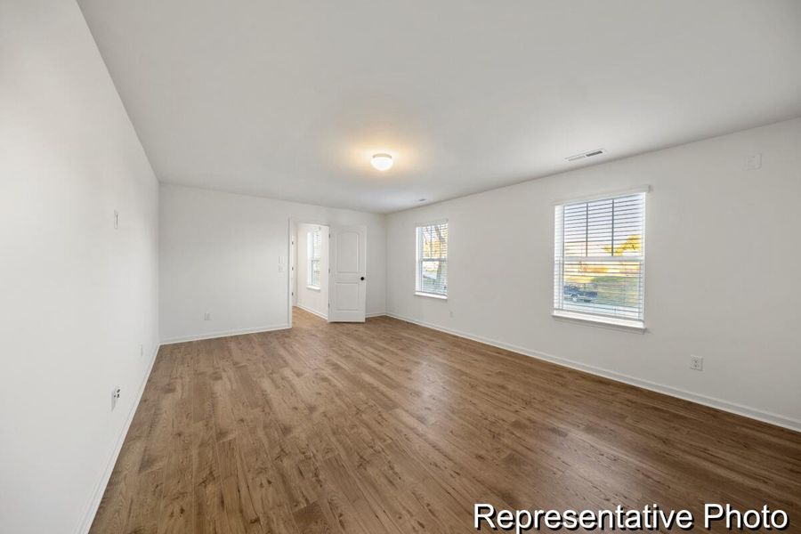 Spacious, unfurnished interior of a new home in , Ravenel (Image 28).
