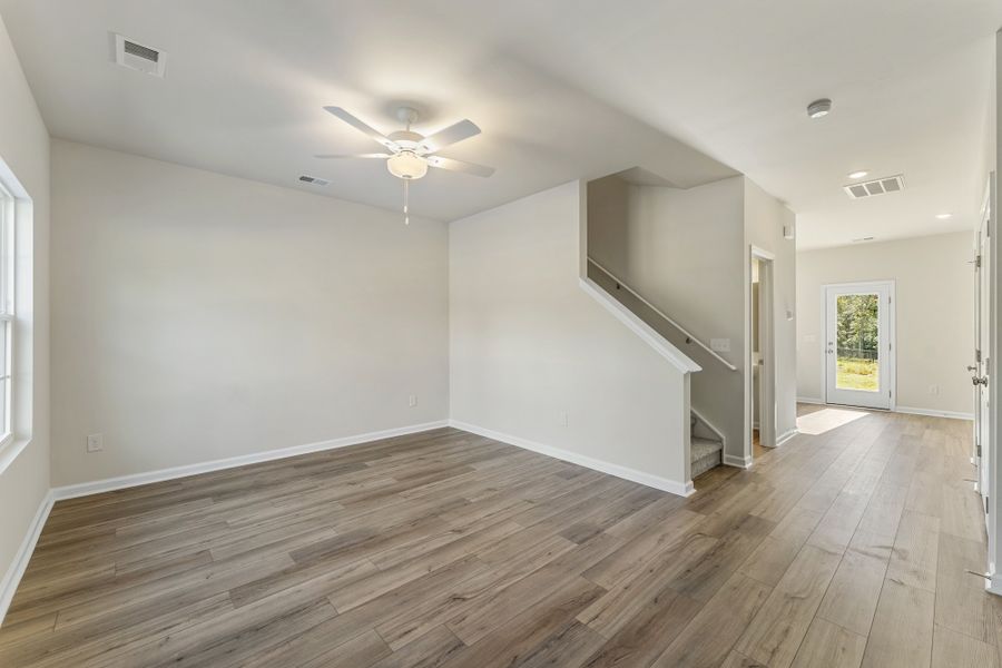 Spacious, unfurnished interior of a new home in Edwards Station, Taylors (Image 10).