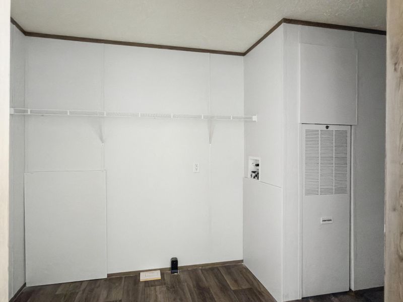 Spacious, unfurnished interior of a new home in , Walterboro (Image 26).