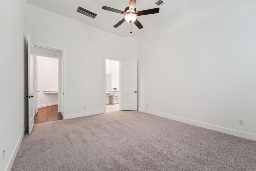 Spacious, unfurnished interior of a new home in Kresston, Montgomery (Image 37).