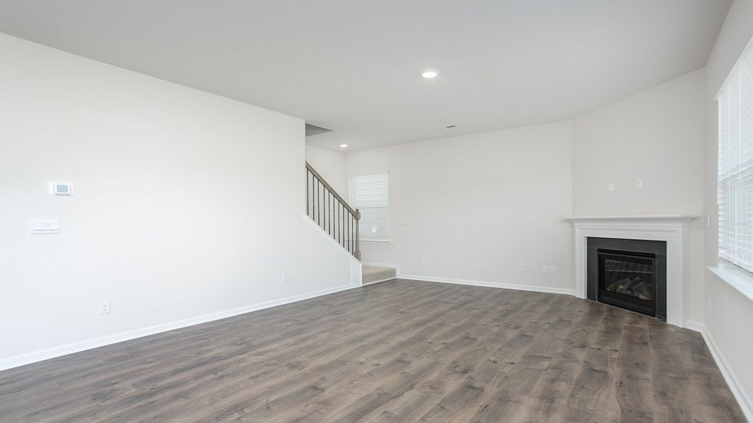 Spacious, unfurnished interior of a new home in Middleton, Greensboro (Image 13).