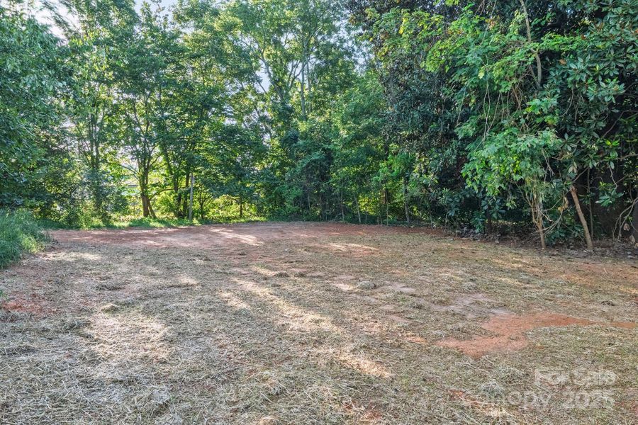 Image 44 of a home in . Image 44 of a home in .