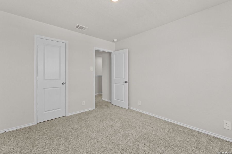 Spacious, unfurnished interior of a new home in Redbird Ranch, San Antonio (Image 20). Spacious, unfurnished interior of a new home in Redbird Ranch, San Antonio (Image 20).