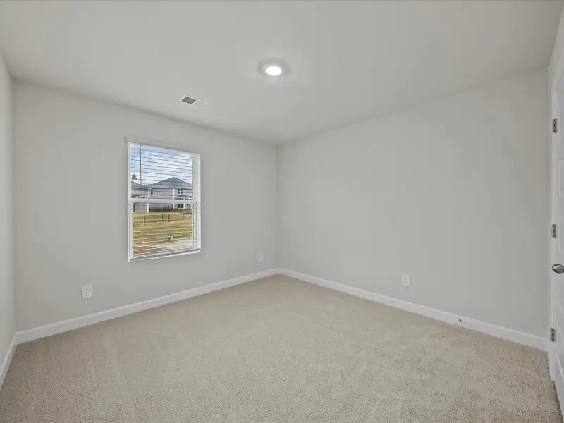 Spacious, unfurnished interior of a new home in Wexford Park, Fountain Inn (Image 17).