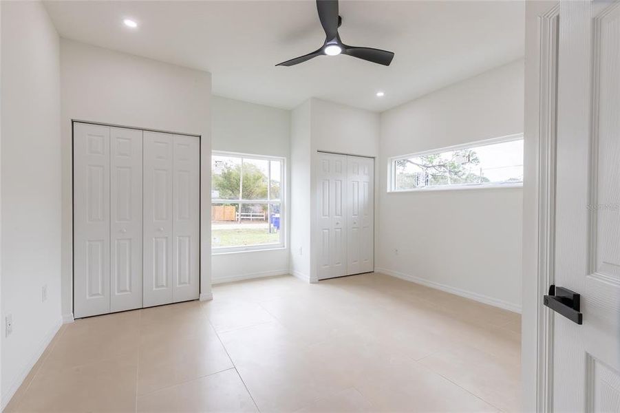 Spacious, unfurnished interior of a new home in , Sebring (Image 51).