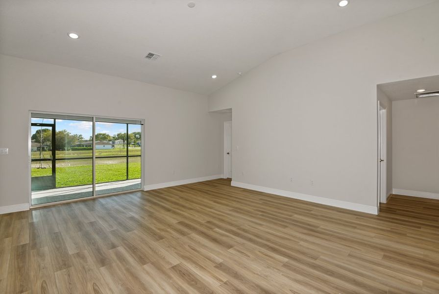Spacious, unfurnished interior of a new home in Cherrywood Preserve, Ocala (Image 9). Spacious, unfurnished interior of a new home in Cherrywood Preserve, Ocala (Image 9).