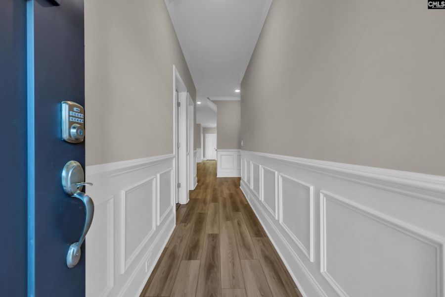 Spacious, unfurnished interior of a new home in Bickley Station, Irmo (Image 10).