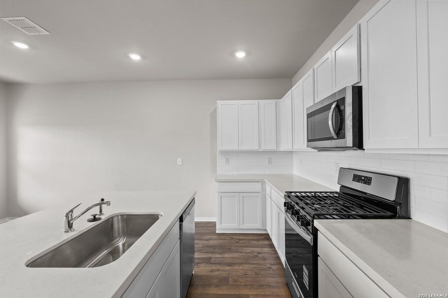 Furnished interior view inside a new home in Summerlin, San Antonio (Image 9).