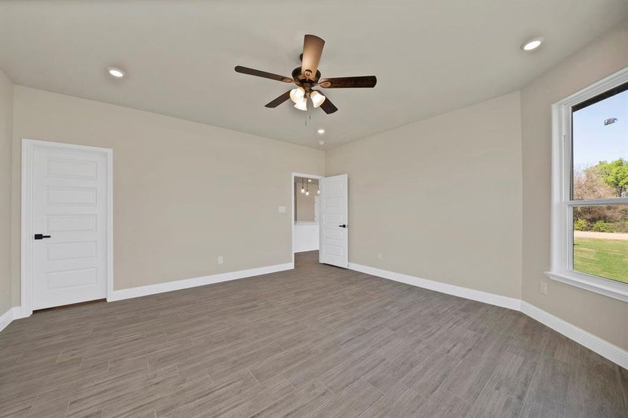 Spacious, unfurnished interior of a new home in , Runaway Bay (Image 27).