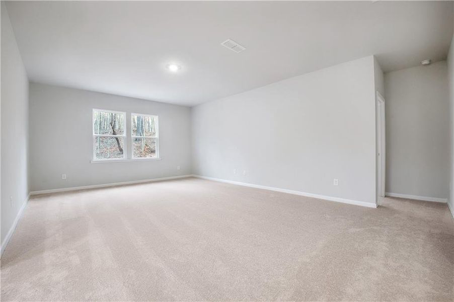 Spacious, unfurnished interior of a new home in Avery Ridge, Gainesville (Image 13).