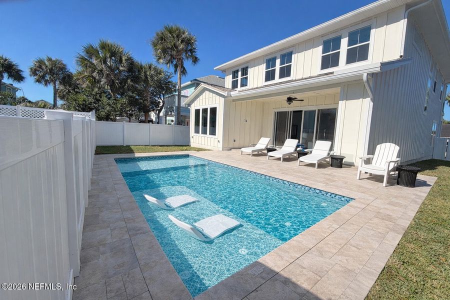 Exterior details and patio area of a home in , Jacksonville Beach (Image 4).