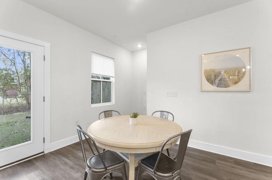 Furnished interior view inside a new home in , Hanahan (Image 12).