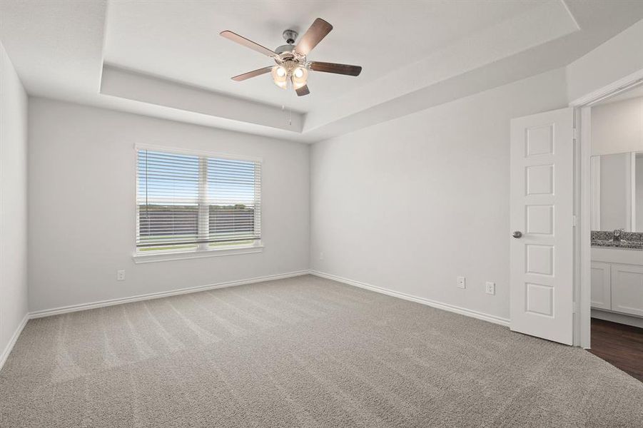 Spacious, unfurnished interior of a new home in Burgess Meadows, Cleburne (Image 12).