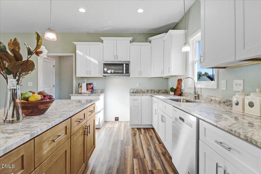 19-104 E Sillinger Dr-19