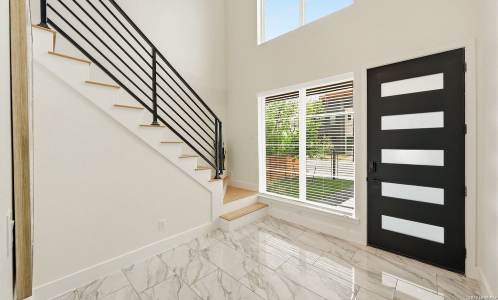 Spacious, unfurnished interior of a new home in , San Antonio (Image 21).