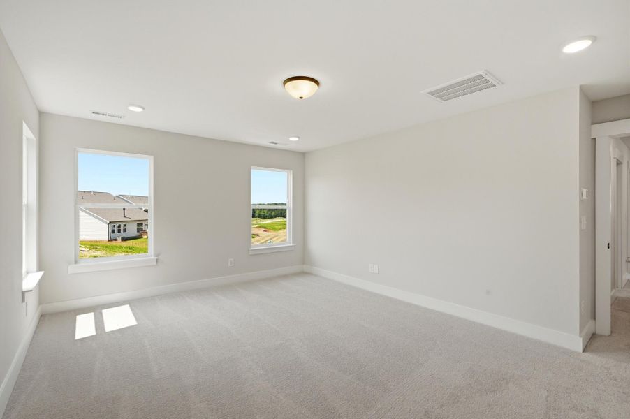 Spacious, unfurnished interior of a new home in Waterford Commons, Rock Hill (Image 41).