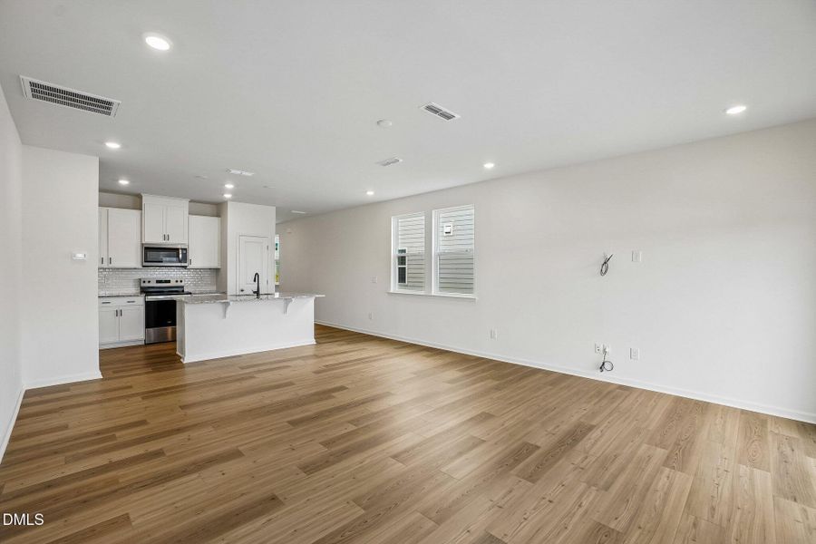 10-web-or-mls-Oakdale Dr-S3006-010 10-web-or-mls-Oakdale Dr-S3006-010