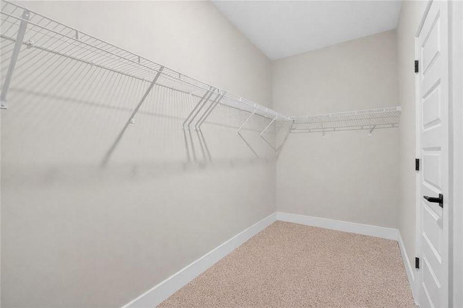 Spacious, unfurnished interior of a new home in The Fairways at Mirror Lake, Villa Rica (Image 24).