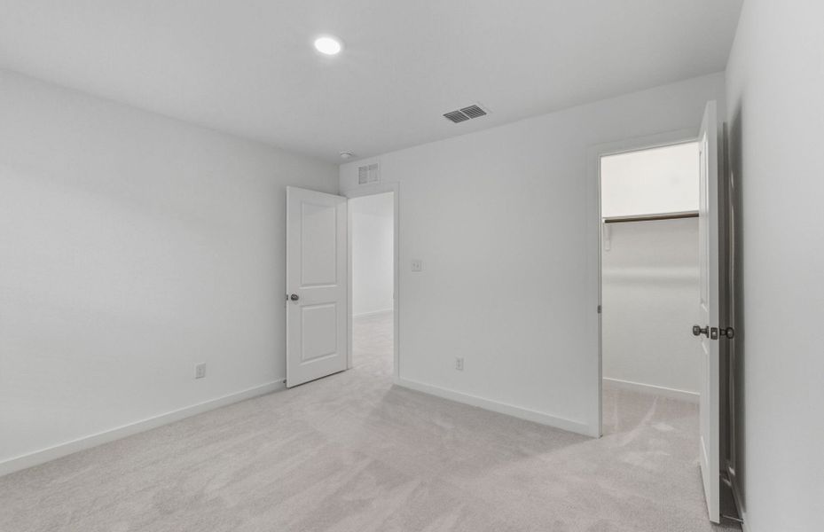 Spacious, unfurnished interior of a new home in Cameron Place, Austin (Image 23).