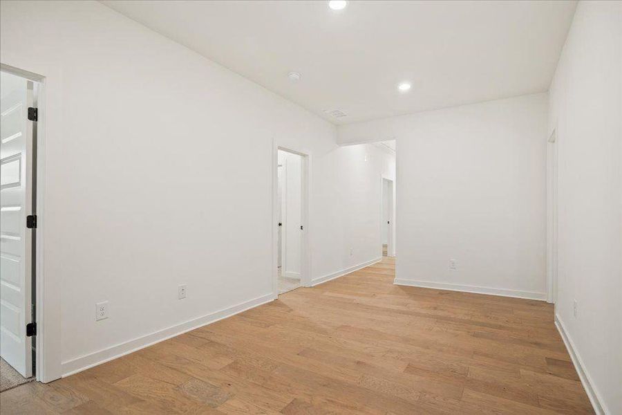 Spacious, unfurnished interior of a new home in , Gainesville (Image 22). Spacious, unfurnished interior of a new home in , Gainesville (Image 22).