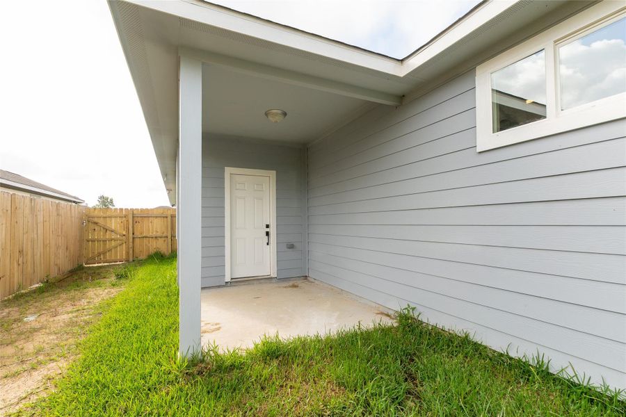 Exterior details and patio area of a home in , Cleveland (Image 18).