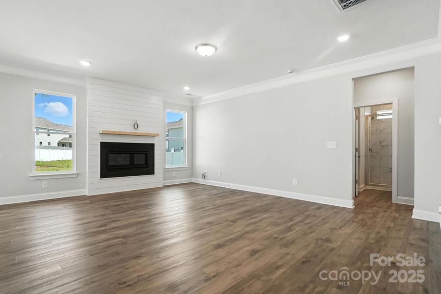 Spacious, unfurnished interior of a new home in Hampton Woods, Charlotte (Image 30).