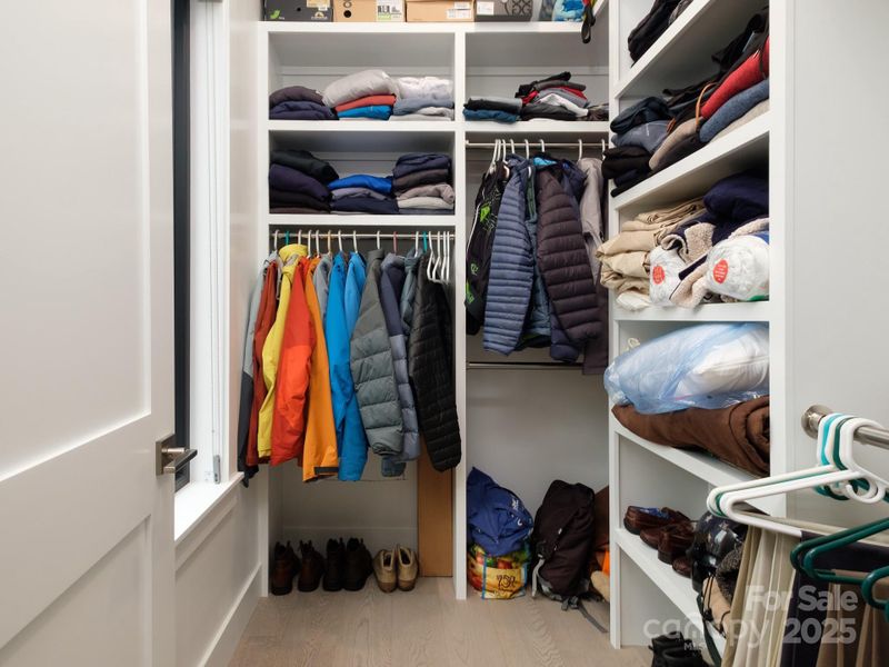 Walk-in closet in guest room 2