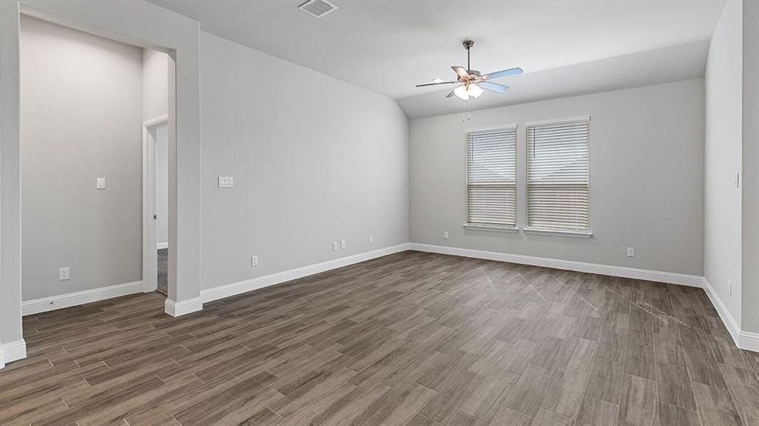 Spacious, unfurnished interior of a new home in Treeline, Justin (Image 15). Spacious, unfurnished interior of a new home in Treeline, Justin (Image 15).