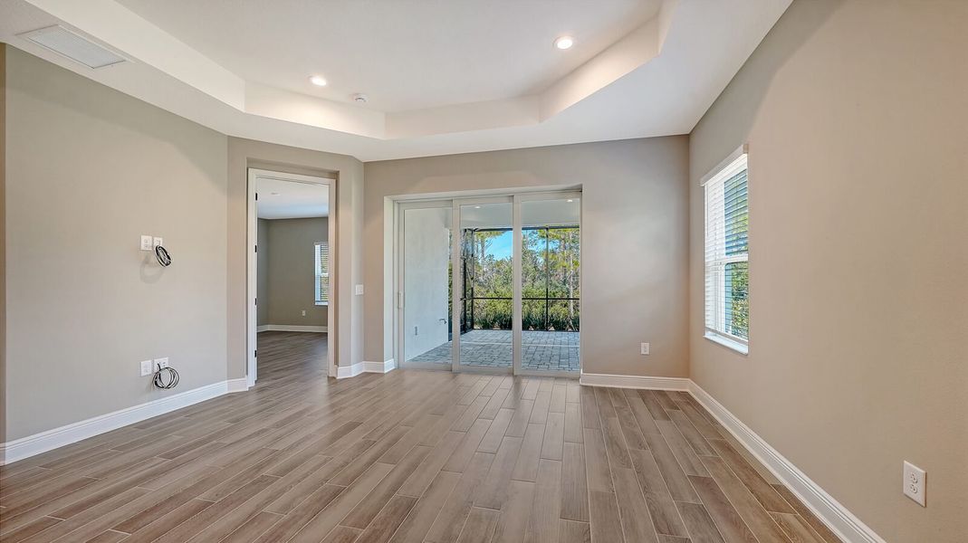 Spacious, unfurnished interior of a new home in Grand Palm, Venice (Image 19).