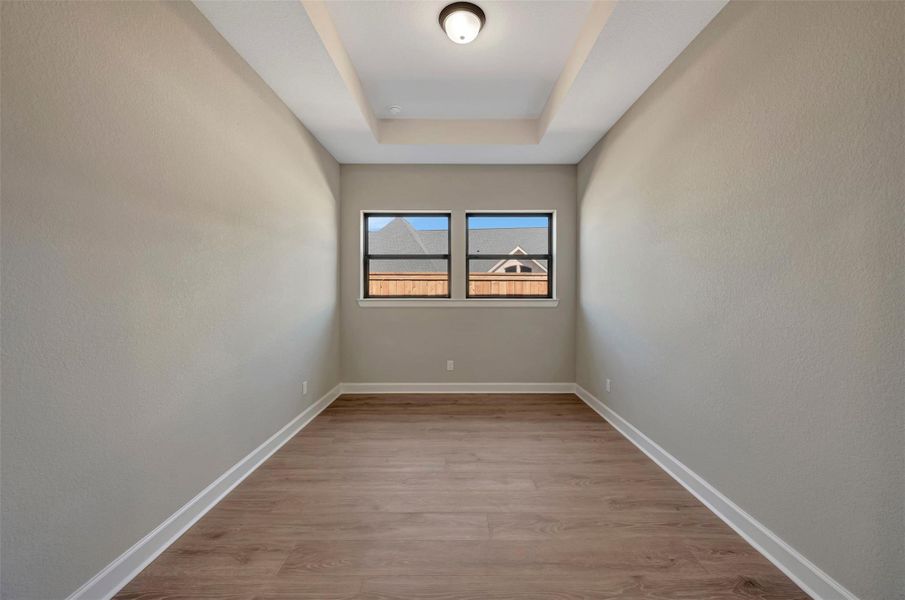 Spacious, unfurnished interior of a new home in Kresston - Enclave Collection, Montgomery (Image 33).