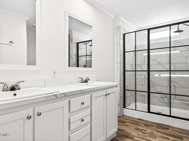 018-1280x960-bathroom