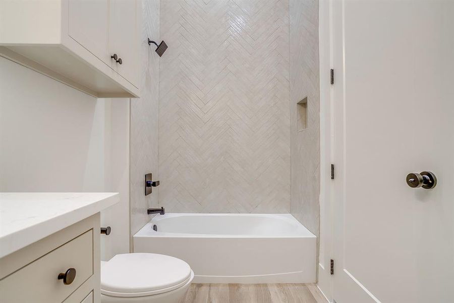 Furnished interior view inside a new home in , Weatherford (Image 28).