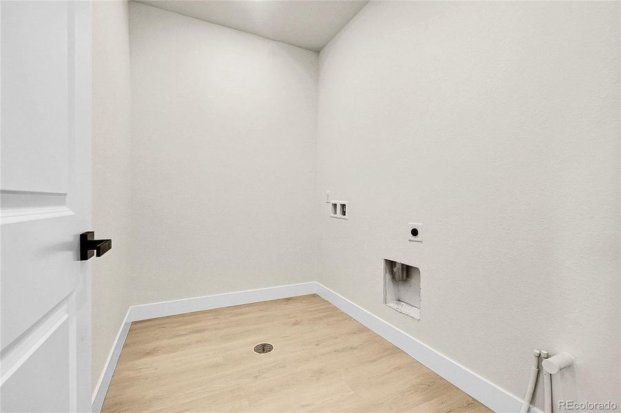 Spacious, unfurnished interior of a new home in , Arvada (Image 27).