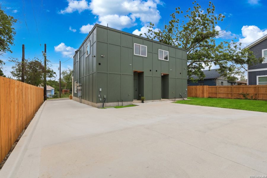 Exterior details and patio area of a home in , San Antonio (Image 22).