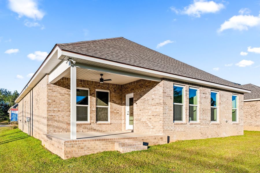 Exterior details and patio area of a home in Eagle Pointe, Pensacola (Image 3). Exterior details and patio area of a home in Eagle Pointe, Pensacola (Image 3).