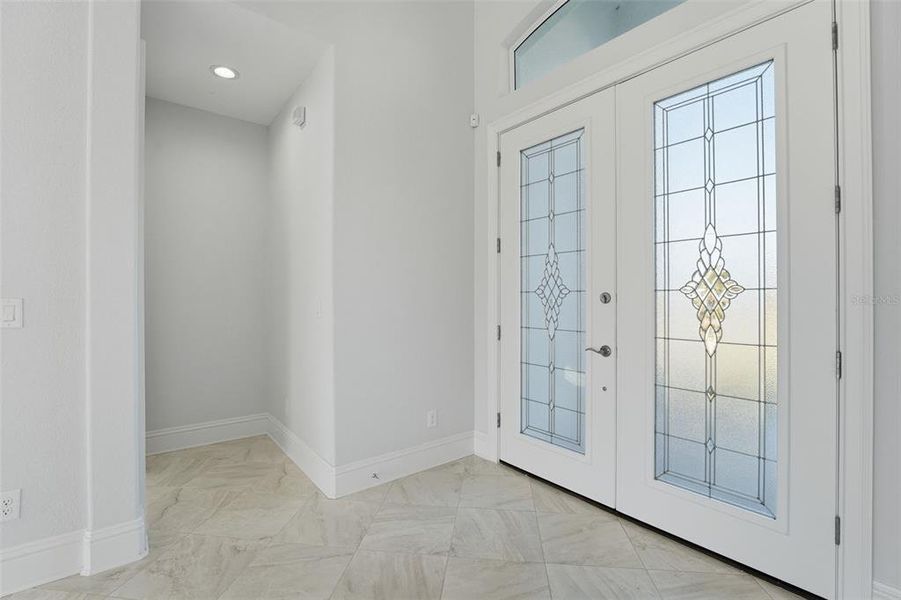 Spacious, unfurnished interior of a new home in , Port Charlotte (Image 17).