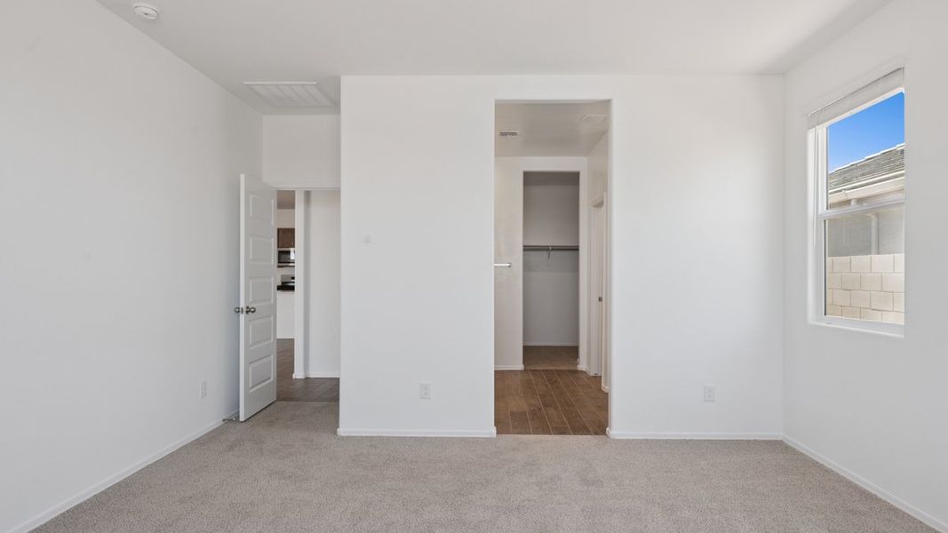 Spacious, unfurnished interior of a new home in Moonlight, Maricopa (Image 21).