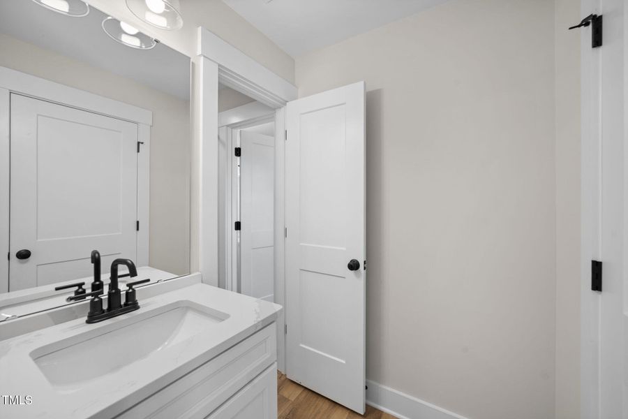 44-web-or-mls-DSC_9462 44-web-or-mls-DSC_9462