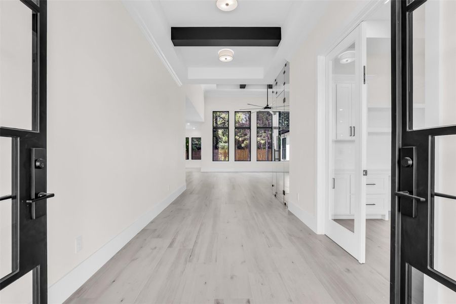 Spacious, unfurnished interior of a new home in , Tomball (Image 18).