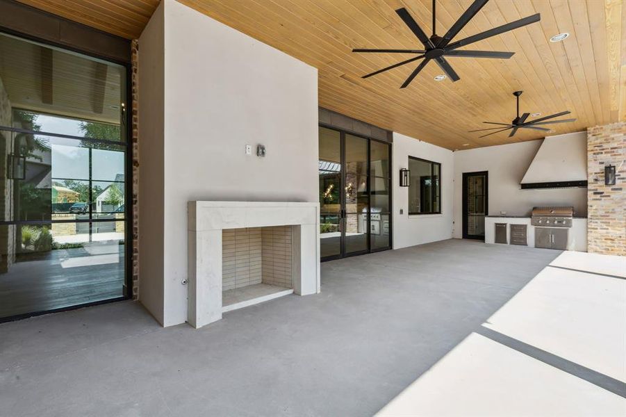 Image 21 of a home in Stony Brook.