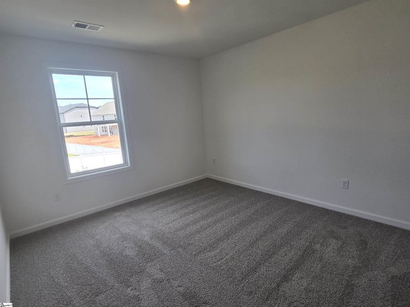 Spacious, unfurnished interior of a new home in Shiloh Trail, Wellford (Image 26).