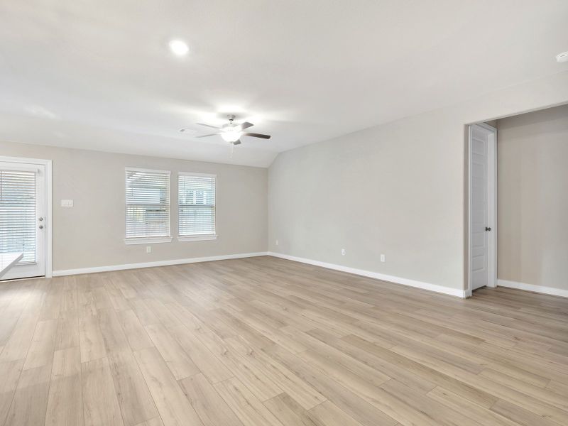 Spacious, unfurnished interior of a new home in Pine Lake Cove - Classic Series, Montgomery (Image 23).