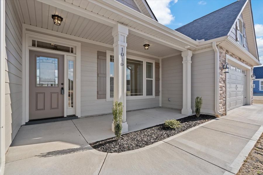 Representative exterior details of a home built from the Converse by Enchanted Homes in Lonesome Dove, San Antonio (Image 25).