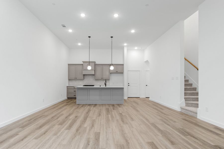 Spacious, unfurnished interior of a new home in Cottonwood Creek, Rowlett (Image 25). Spacious, unfurnished interior of a new home in Cottonwood Creek, Rowlett (Image 25).