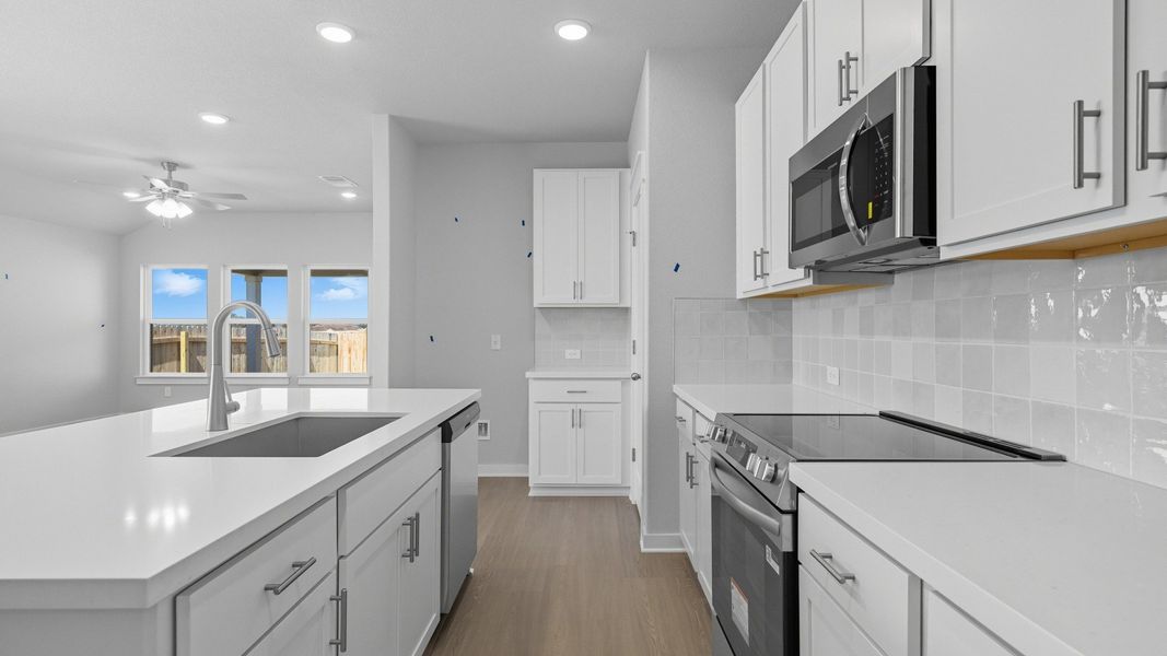Furnished interior view inside a new home in Hunters Glen, Jarrell (Image 9).