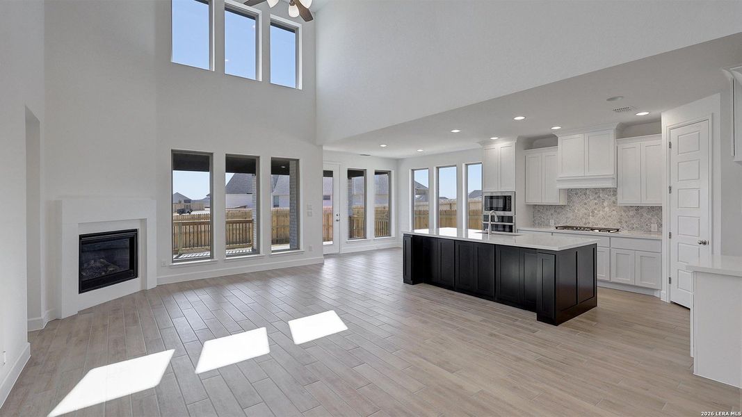 Spacious, unfurnished interior of a new home in Arcadia Ridge, San Antonio (Image 18).