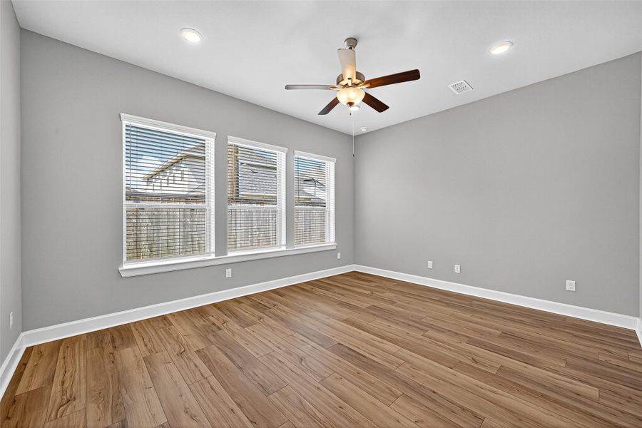 Spacious, unfurnished interior of a new home in Harvest Green 45', Richmond (Image 37). Spacious, unfurnished interior of a new home in Harvest Green 45', Richmond (Image 37).